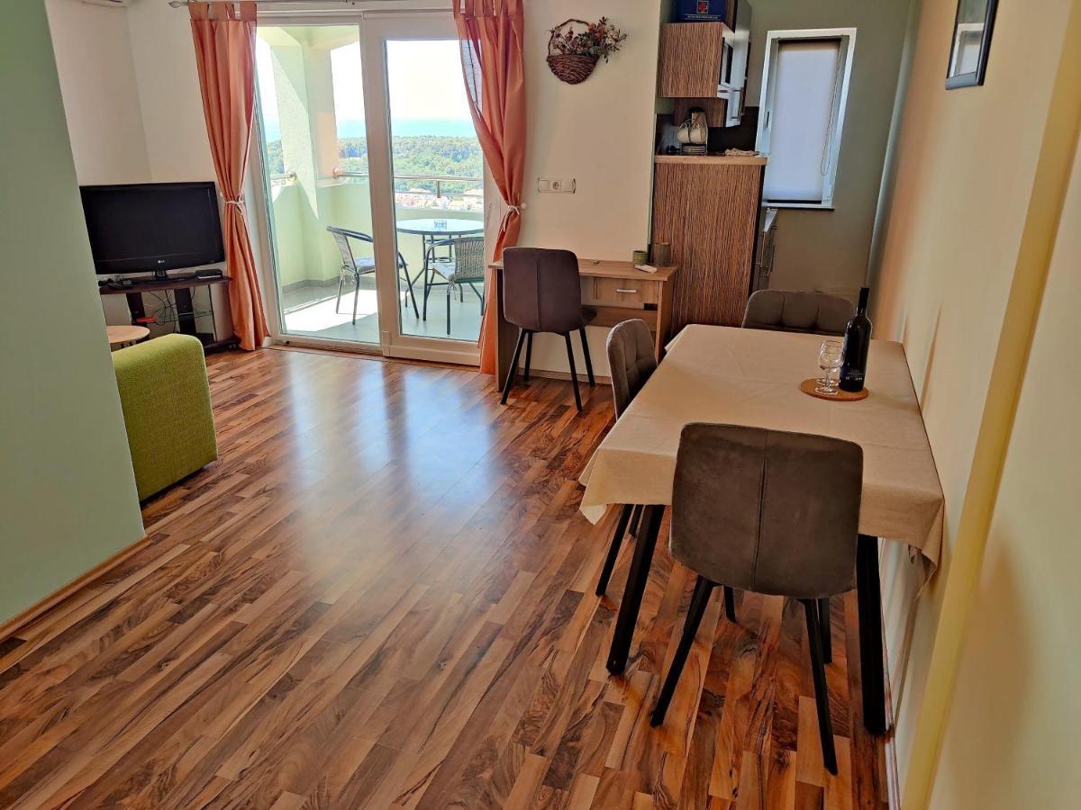 Apartments Lumar Palit Exterior foto